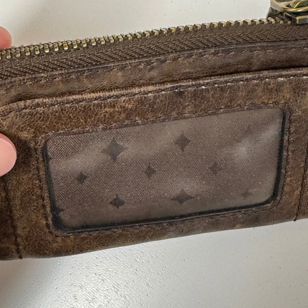 Fossil Vintage Brown Leather Coin Purse Keychain ID Holder Wallet